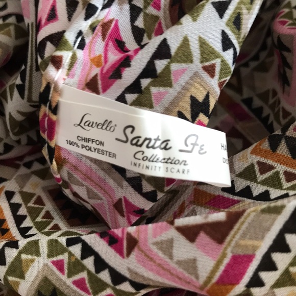 Infinity Santa Fe inspired scarf. - Picture 2 of 2